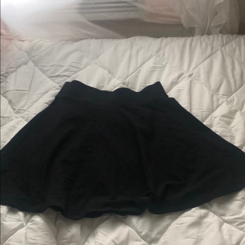Black skater skirt